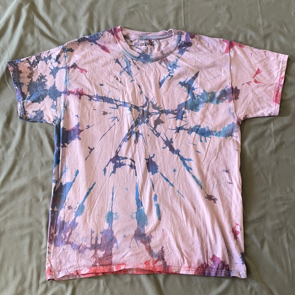 Clearance $7 Men’s medium tie dye T-shirt